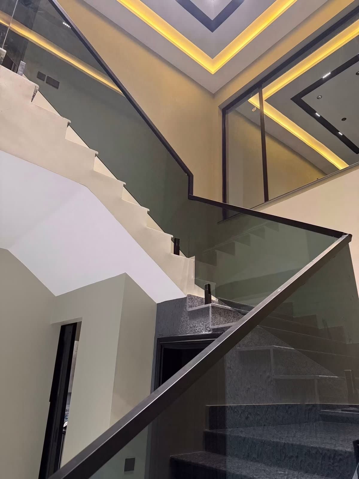 Stairs Glass Railing view 2